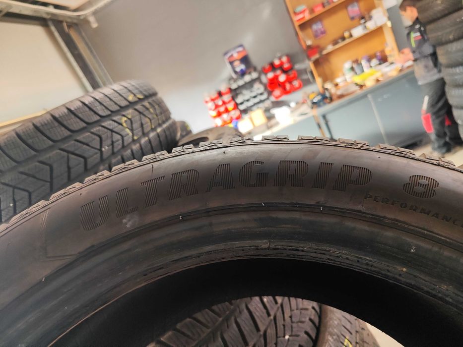 2бр. зимни гуми 225/50/17 Goodyear