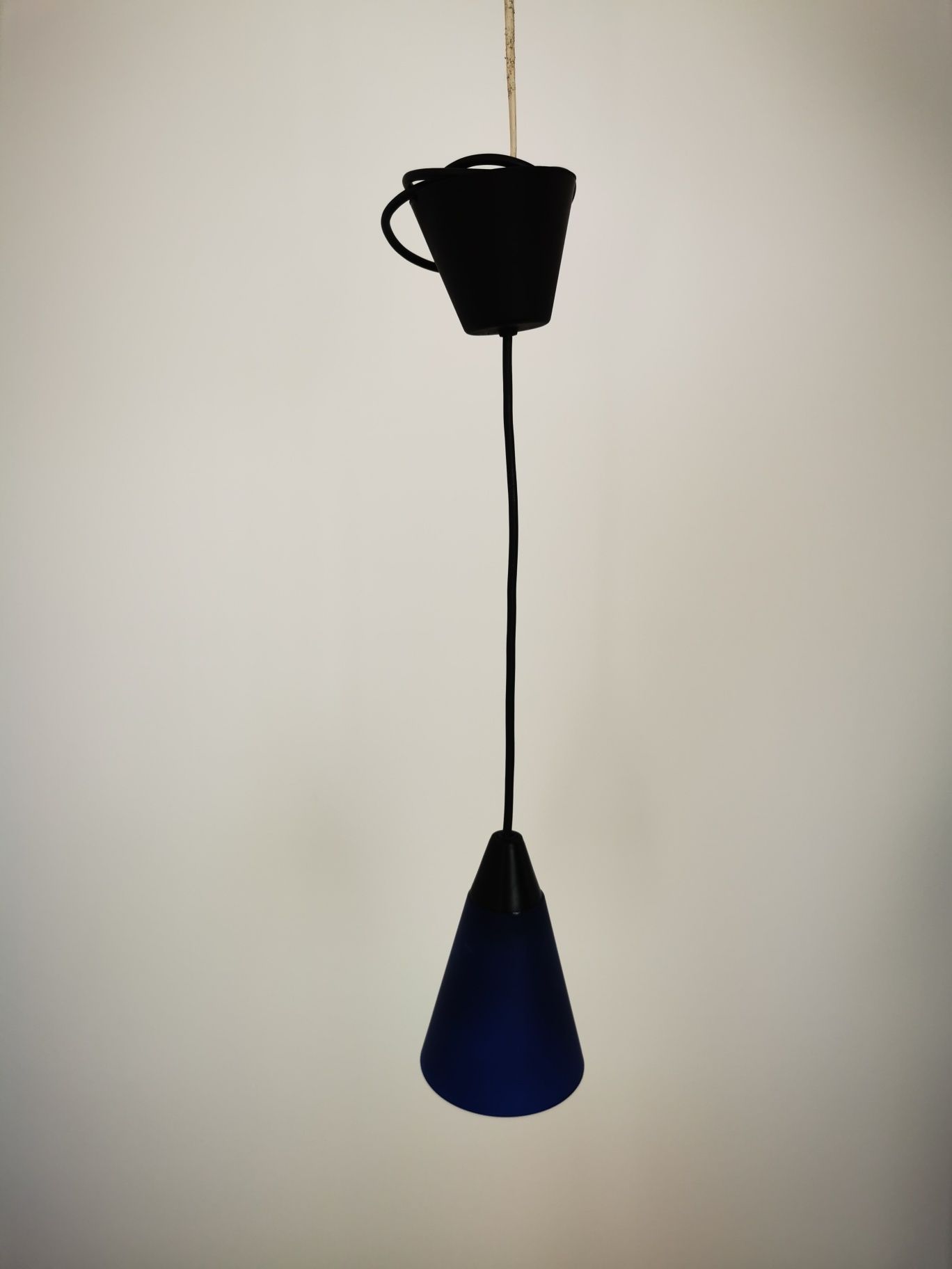 Lampa lustra albastra de tavan - ikea - din sticla