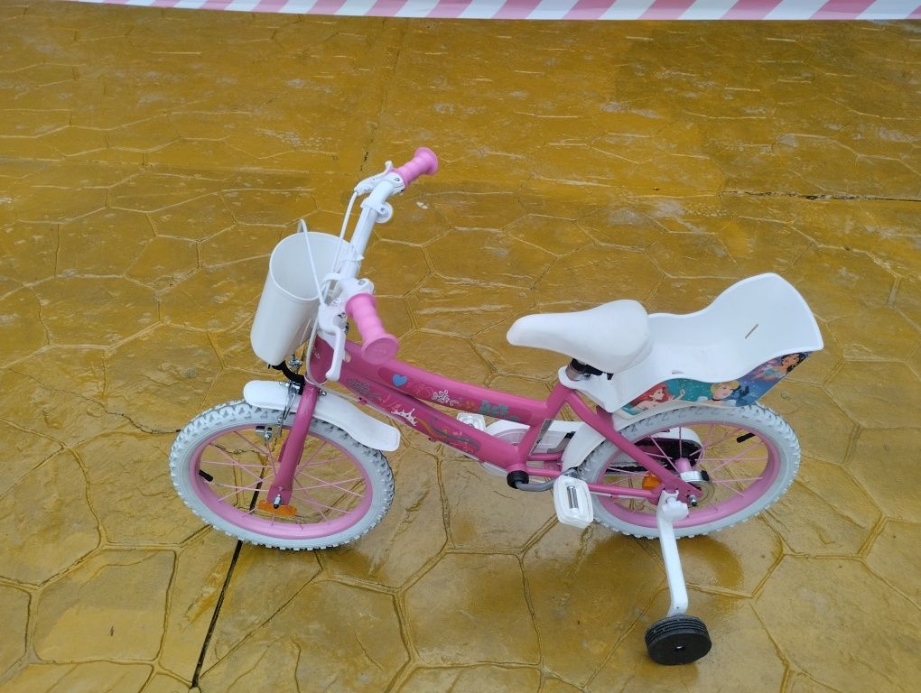 Vând bicicleta copil de fete