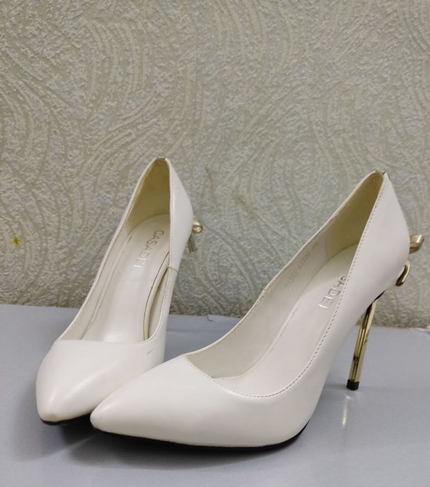 Обувь лсення-летняя туфли  женские ,кожаные,замшевые и дляторжества