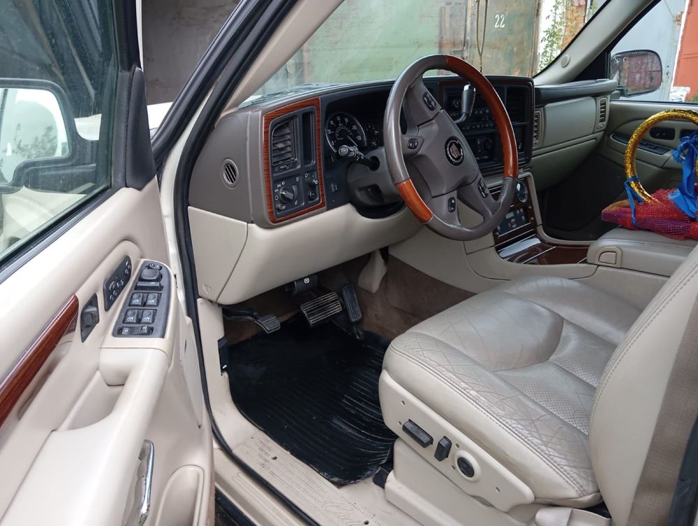 Продам Cadilac Escalade 2005 г