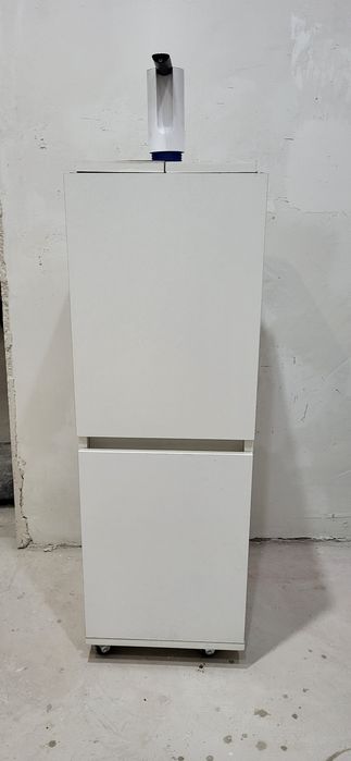 Продам тумба,бутыль и электрическую помпу