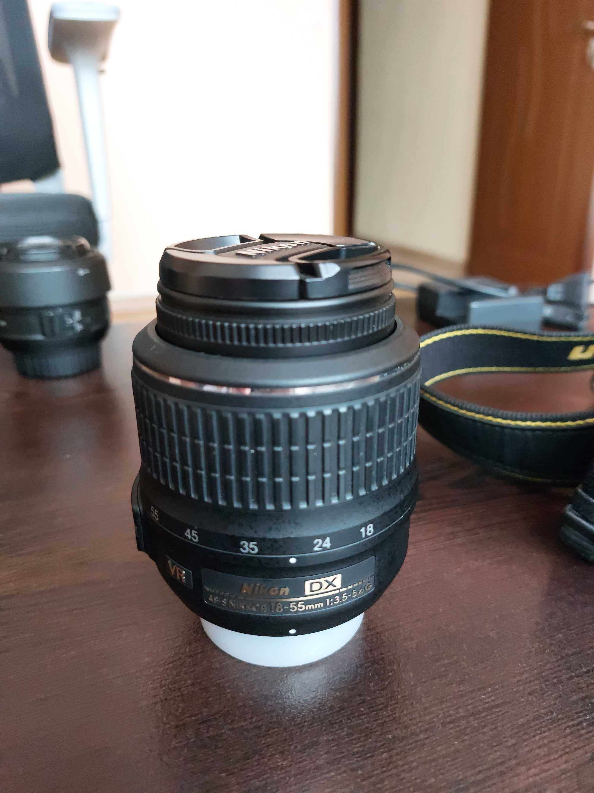 Фотоапарат Nikon D5000 с два обектива