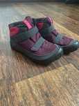 Ghete fetite Decathlon 32