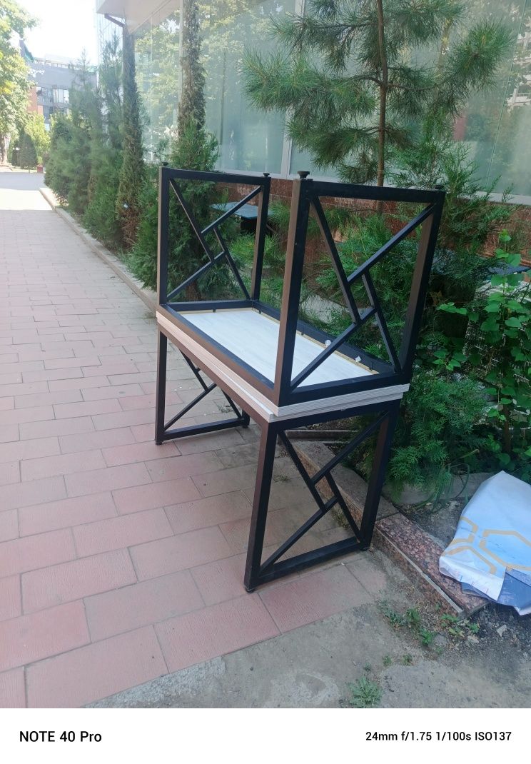 Hi-tech Stol mebel