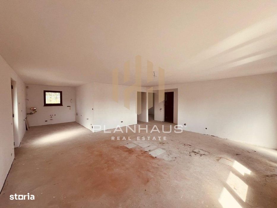 Casă in Mocira pe parter ,semifinisata ,493 mp teren