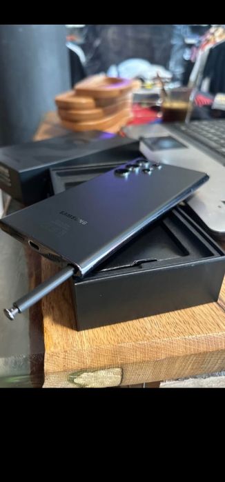 Vând Samsung S22 ultra