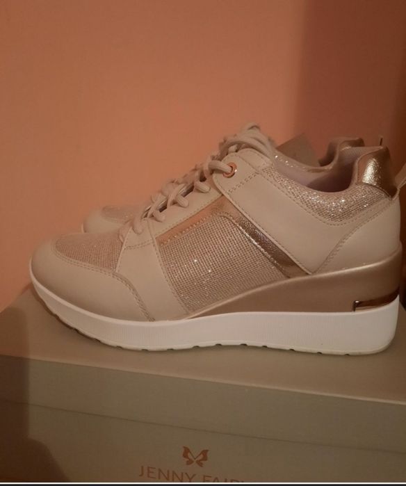 Дамски маратонки