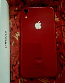 Iphone XR red много запазен