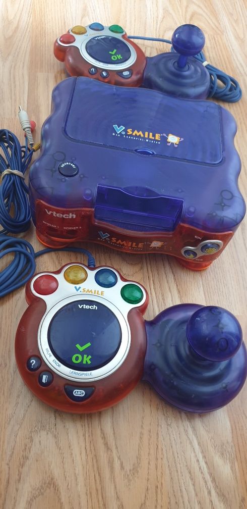 Vtech ТВ игрална конзола с 2ориг.джойстика -45лв