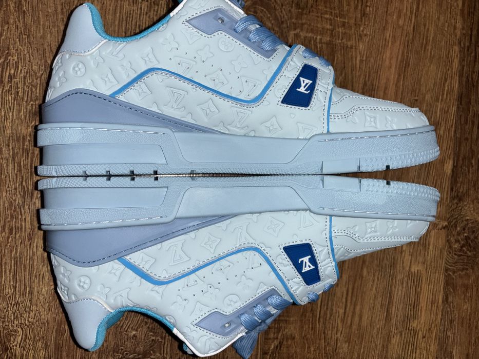 Vand Lv marimea 44 Baby blue