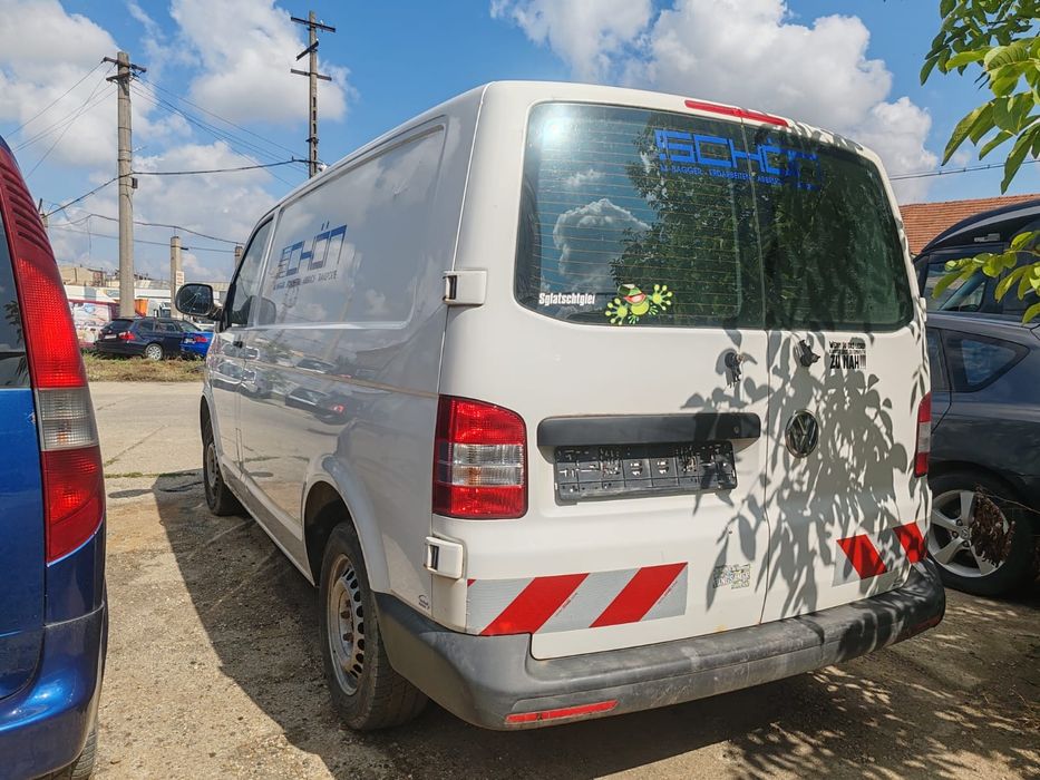 VW T6 2.0 TDi 2014