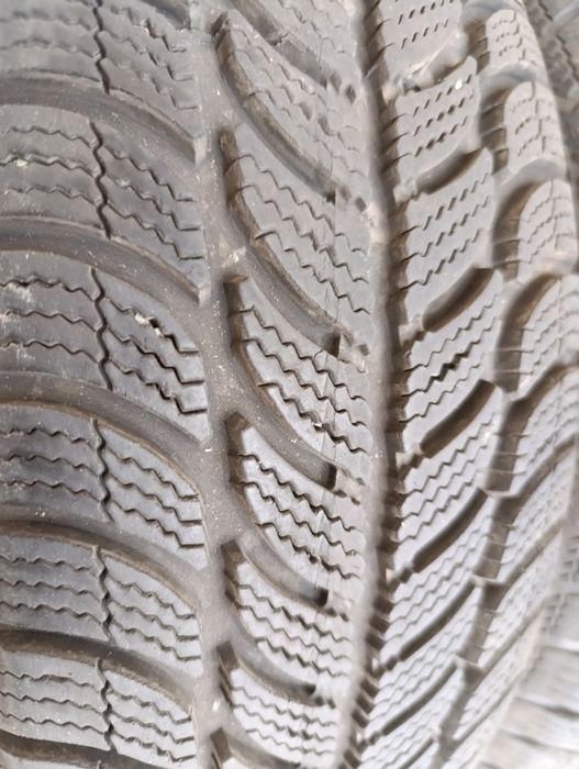 Зимни гуми Sava 195/65/15-8мм.