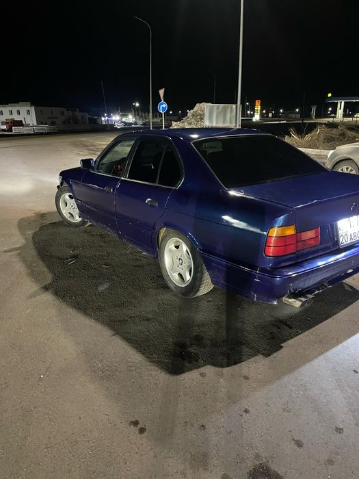 Продам BMW E34 2.5