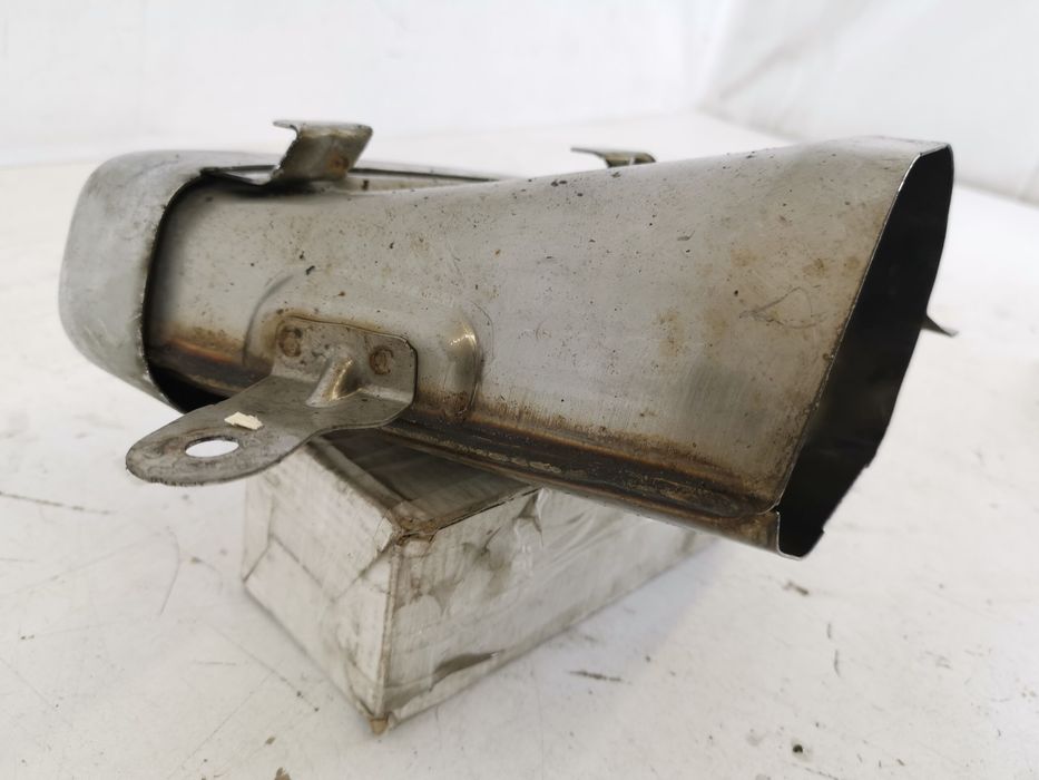 Ауди А6 / Audi A6 Ляв изпускателен връх в добро състояние, оригинален