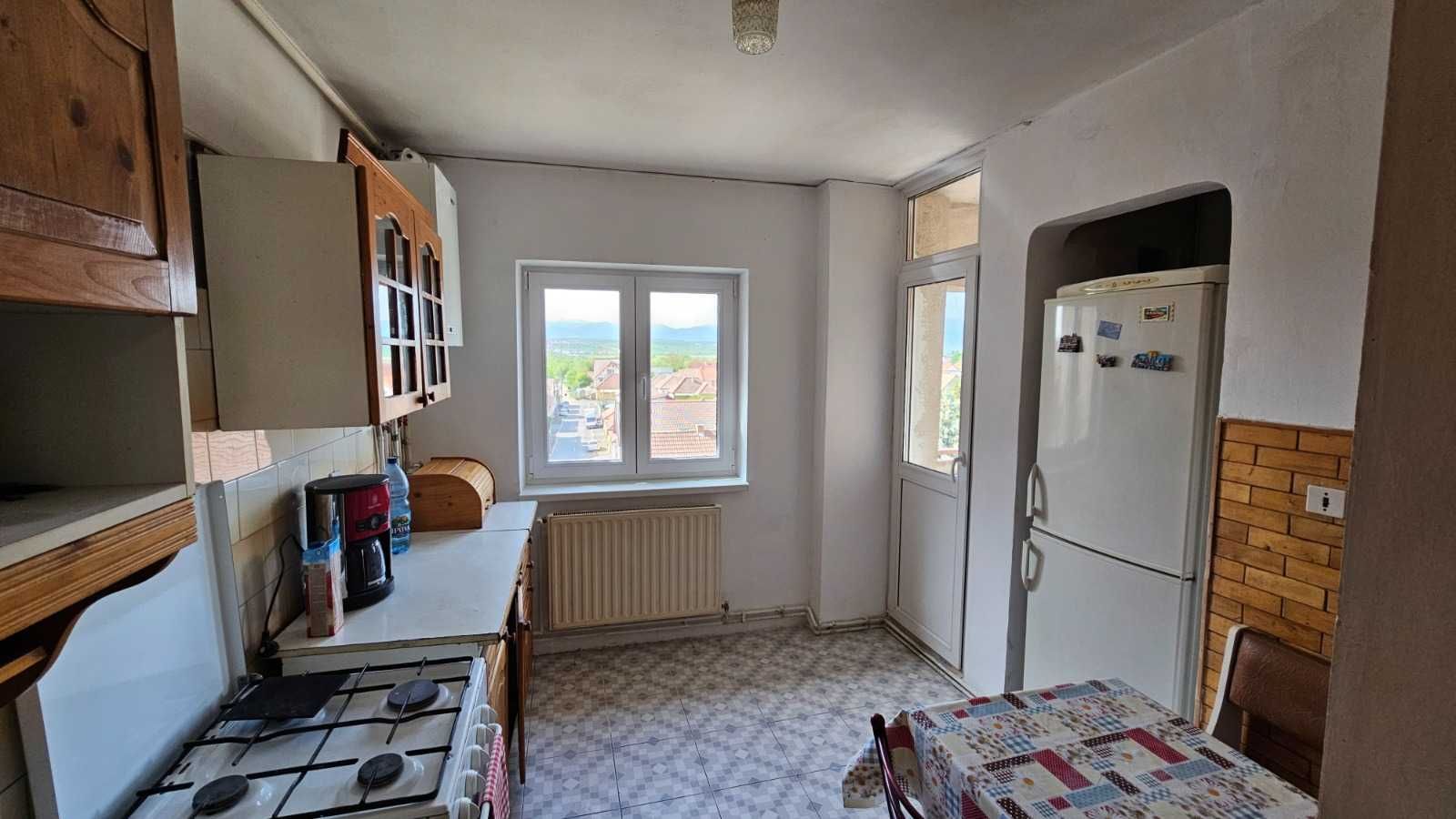 Proprietar, vand  apartament 3 camere  situat in Sibiu