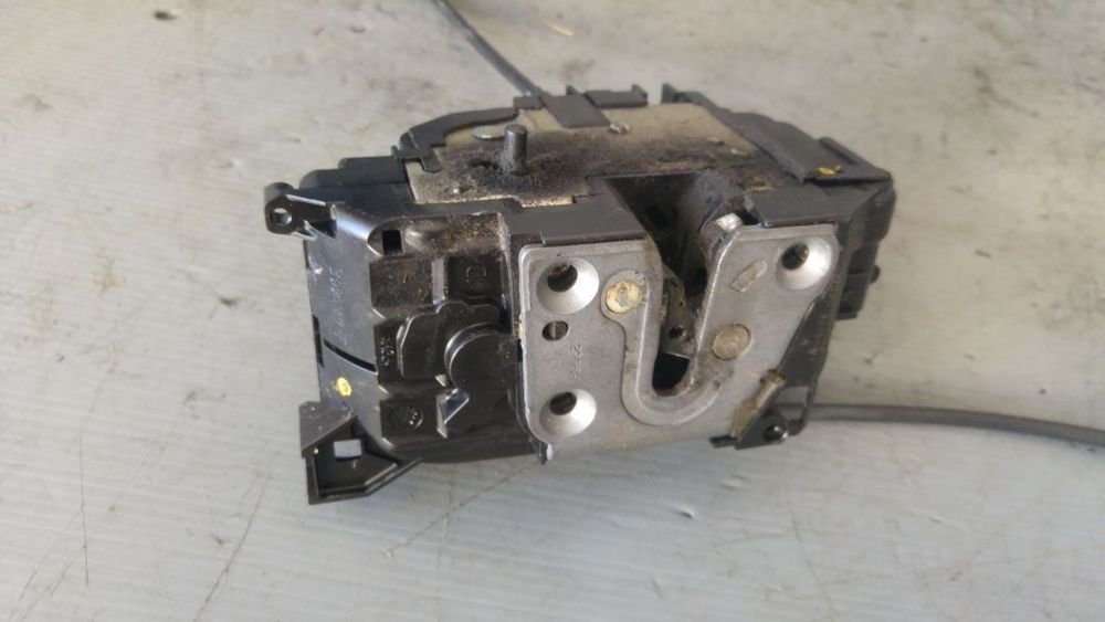 broasca iala dreapta spate renault clio 3 break