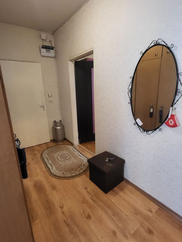 Продава се Тристаен апартамент в София, Люлин 8 - 90 кв.м за 1534 €/кв.м - Снимка #3