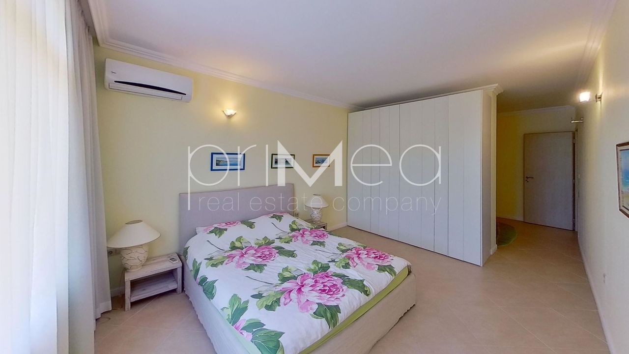 Продава се Многостаен апартамент в с. Лозенец, Област Бургас - 260 кв.м за 2577 €/кв.м - Снимка #9