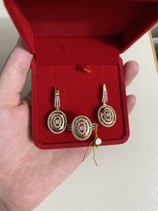 Новый бриллиантовый комплект