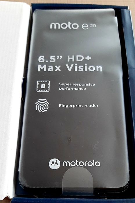 Motorola e 20 + протектор за екран