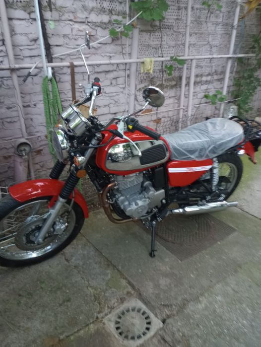 Motocicleta Jawa 2023