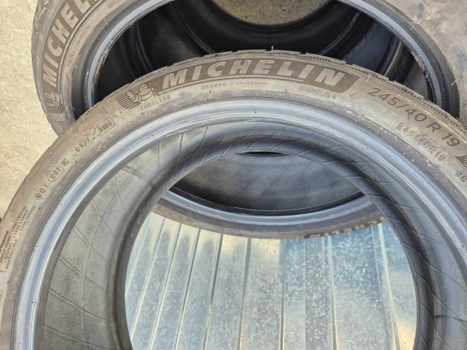 Anvelope de IARNA - 245/40/19 275/35/19 - Michelin 5 - DOT 2021 2023