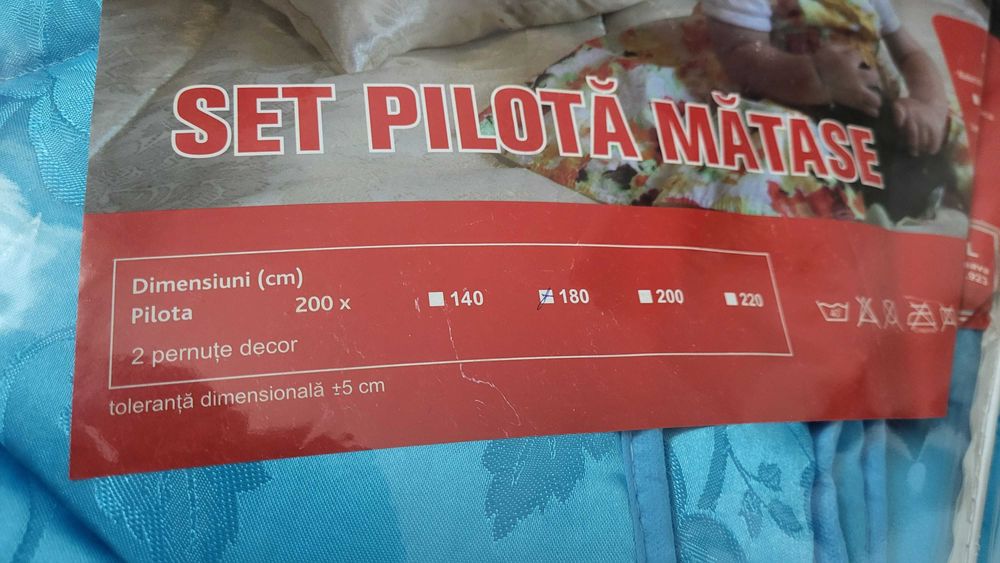 Set pilota matase CONETEX + 2 pernute decor