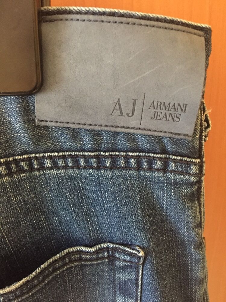 Tricou Armani Jeans M și Blugi Giorgio Armani straight marimea 36