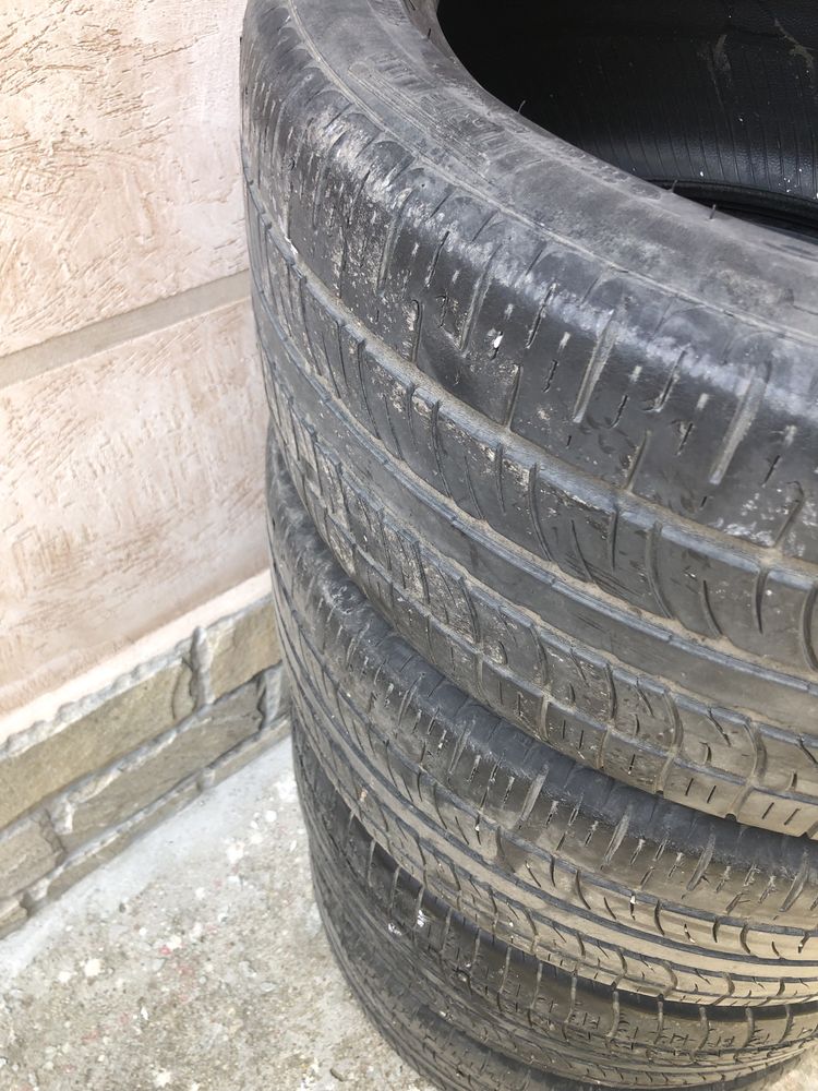 Гуми PIRELLI 275/40R20