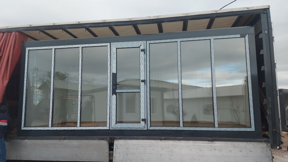 Vand container tip vitrina