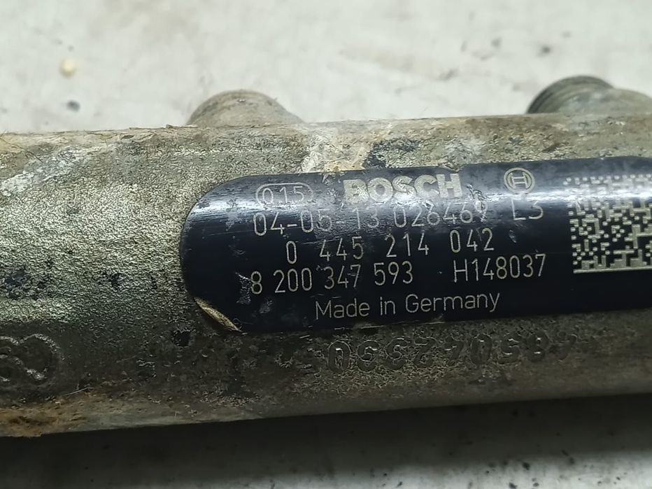 Rampa injectoare 8200347593 2.2 dci g9t702 Opel Movano A [1998 - 2003