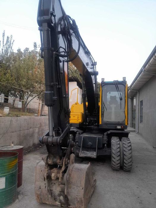 VOLVO 145, tayyor ishlab yuribdi. 2006 yIL. Holati: A'lo