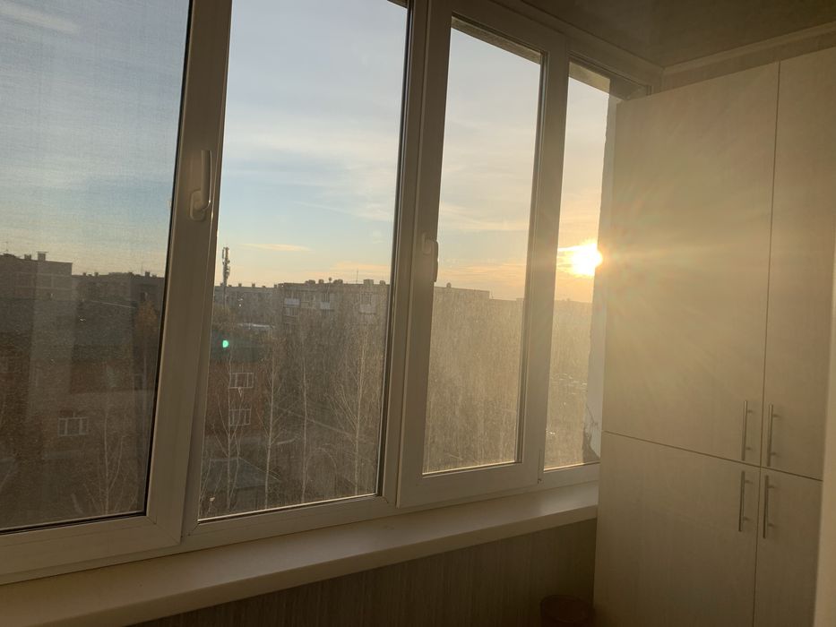 Продам 2-х комнатную , 5/10, 20 мкр.