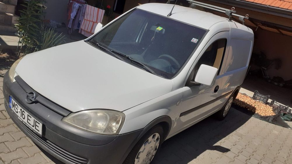 Opel combo 2011 .1.7 TDI
