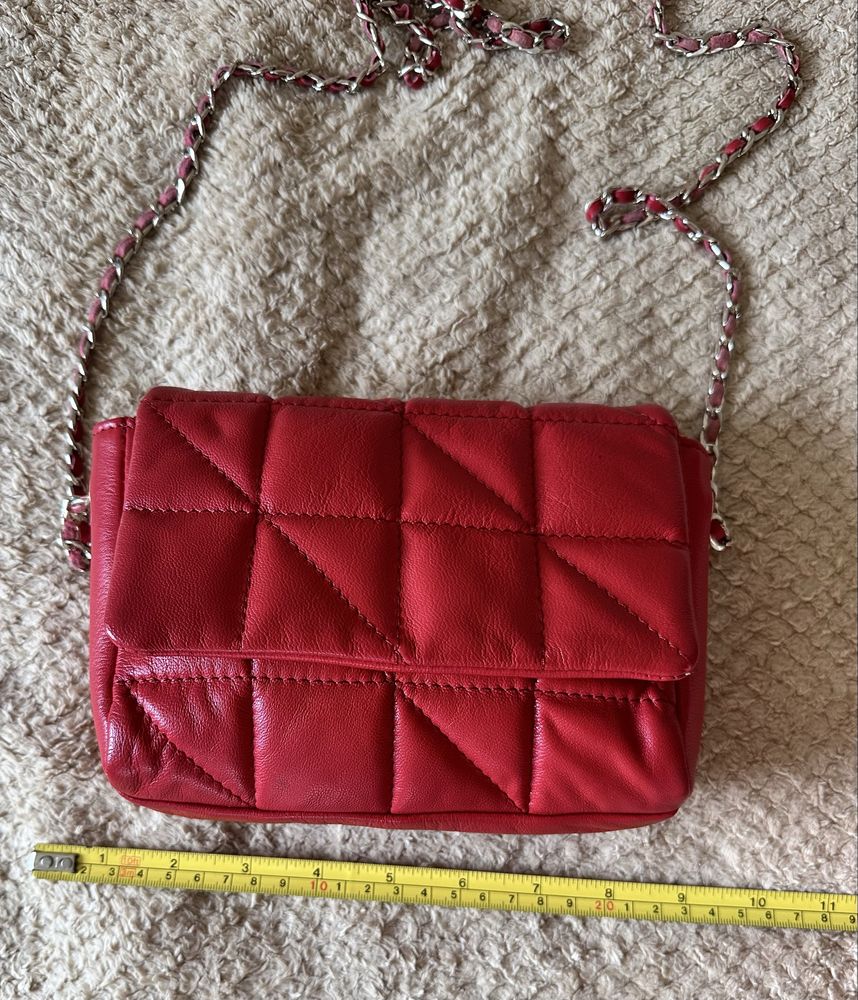 Червена кожена чанта Asos