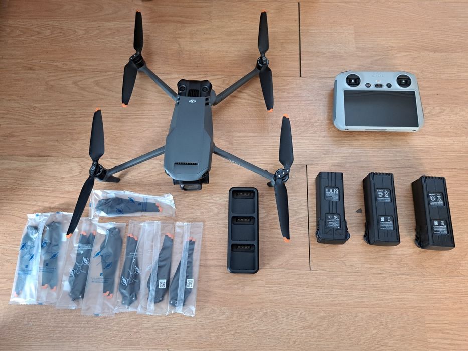 Vand drona DJI Mavic 3 classic