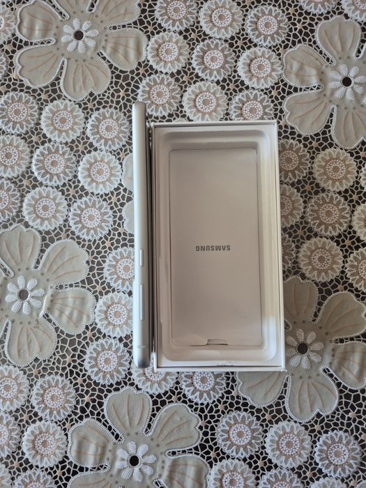 Samsung s21 fe отличен