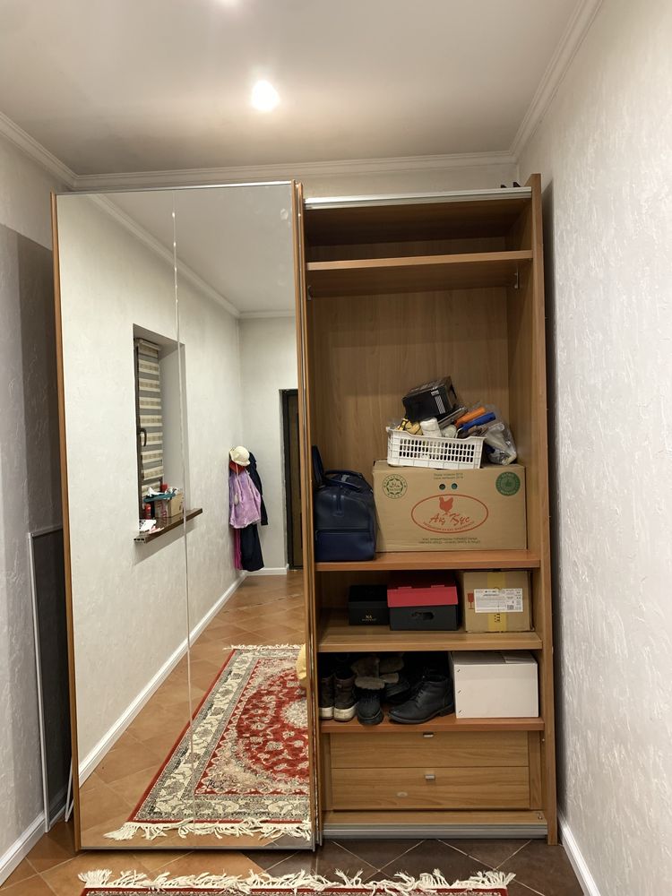 Шкаф в прихожую Импортный