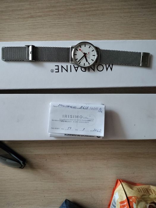 Vand  Mondaine slim swiss made