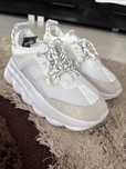 Versace chain reaction