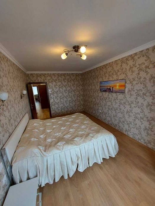 Дава се под наем Тристаен апартамент в Бургас, Зорница - 112 кв.м за 510 € - Снимка #3