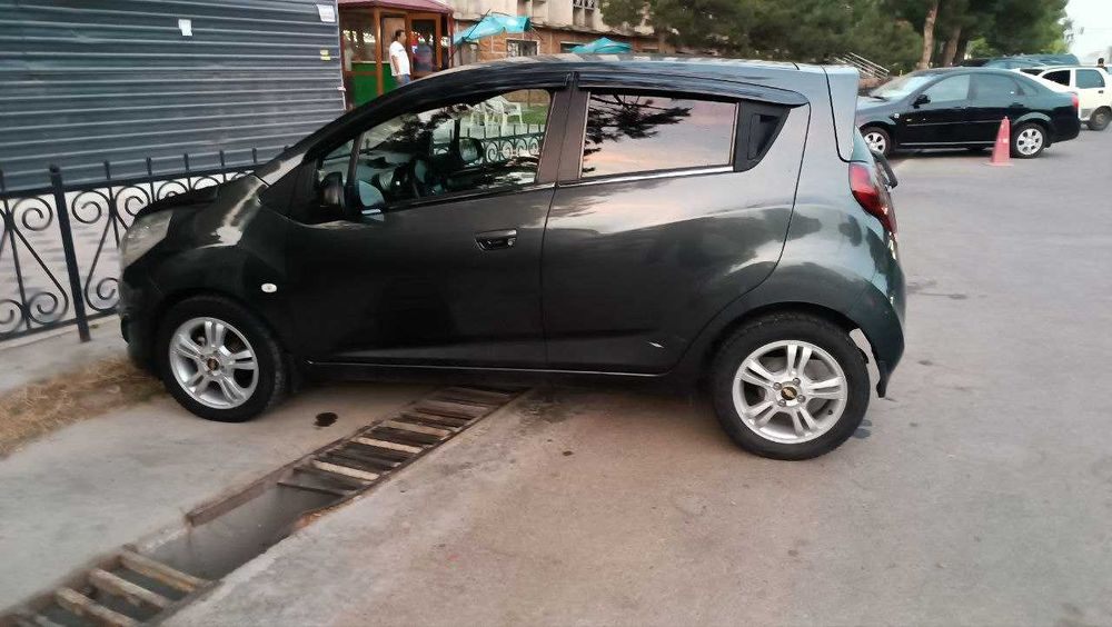 Chevrolet Spark, 4 pozitsiya 2017 yil