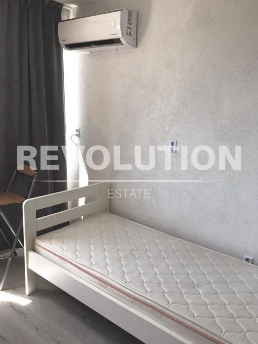 Дава се под наем Едностаен апартамент в Варна, Левски - 30 кв.м за 278.97 € - Снимка #1