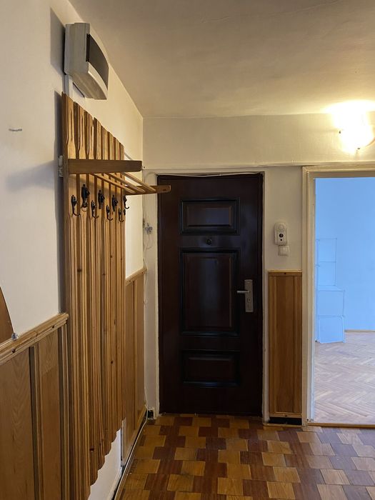 Vand apartament cu 2 camere
