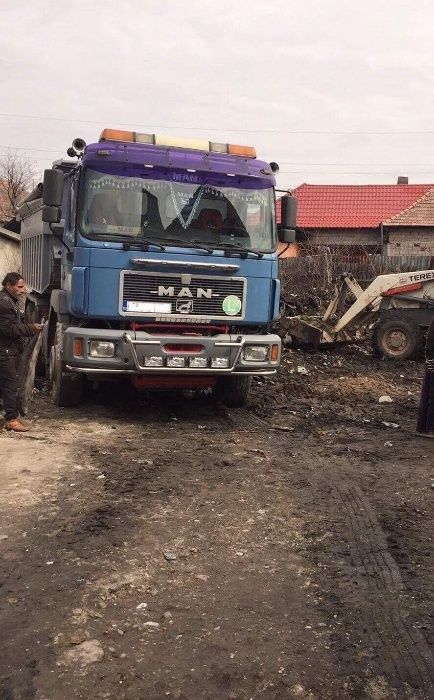 Balast nisip sort pamant piatra moloz demolari buldo moluz balegar