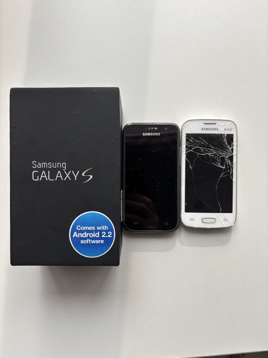 два телефона samsung s