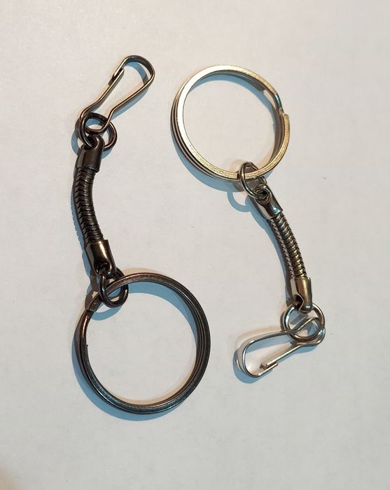 Брелок металлический