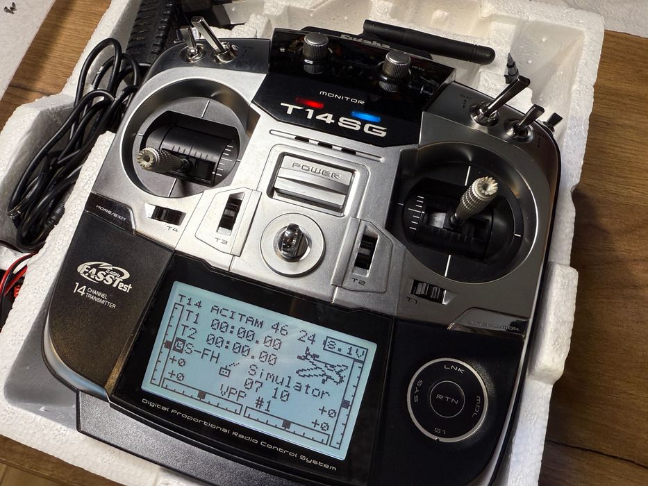 Statie Futaba T14SG 2,4GHz