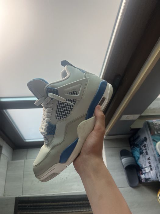 Jordan 4 military blue